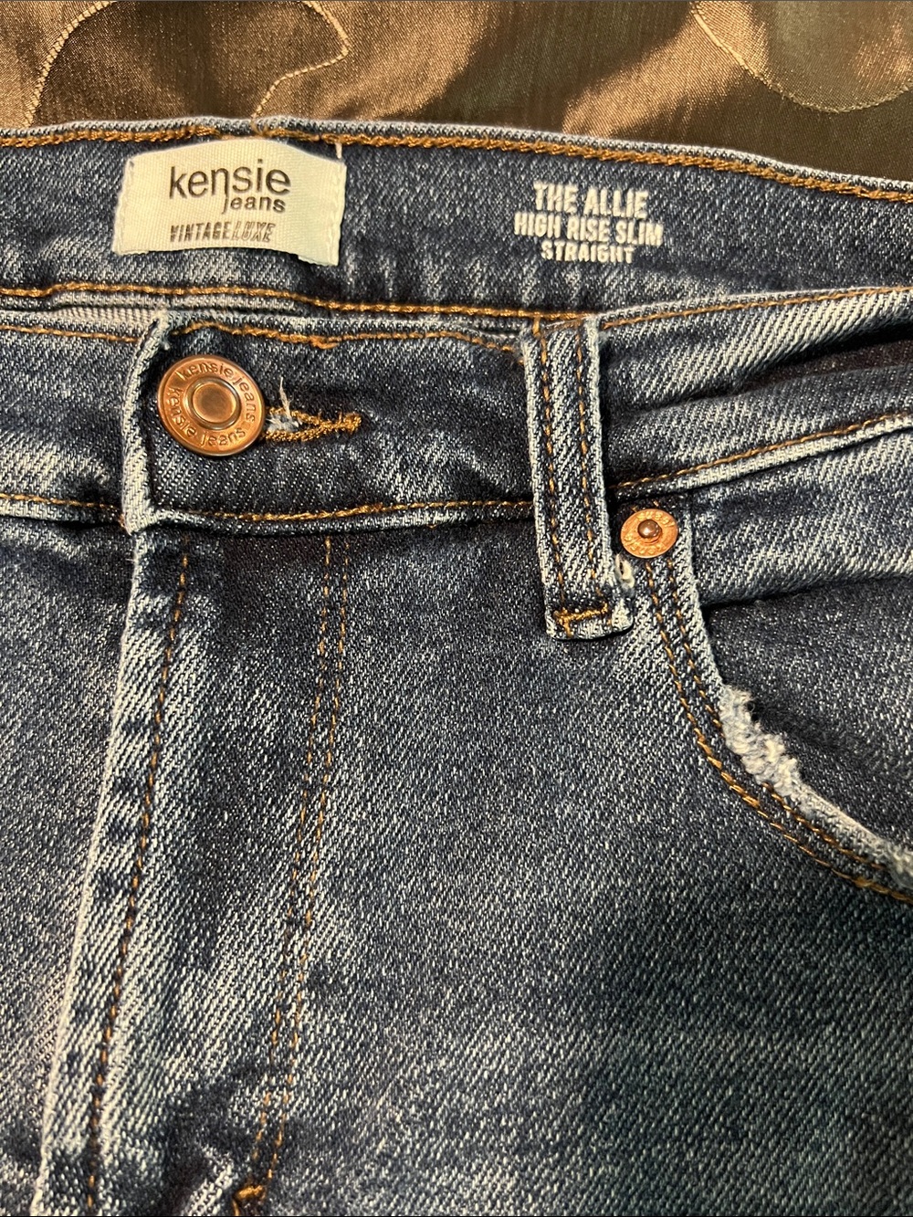 Kensie Allie High Rise Slim Straight Ankle Crop Med. Blue Distressed Jeans 12/31 - Picture 4 of 13